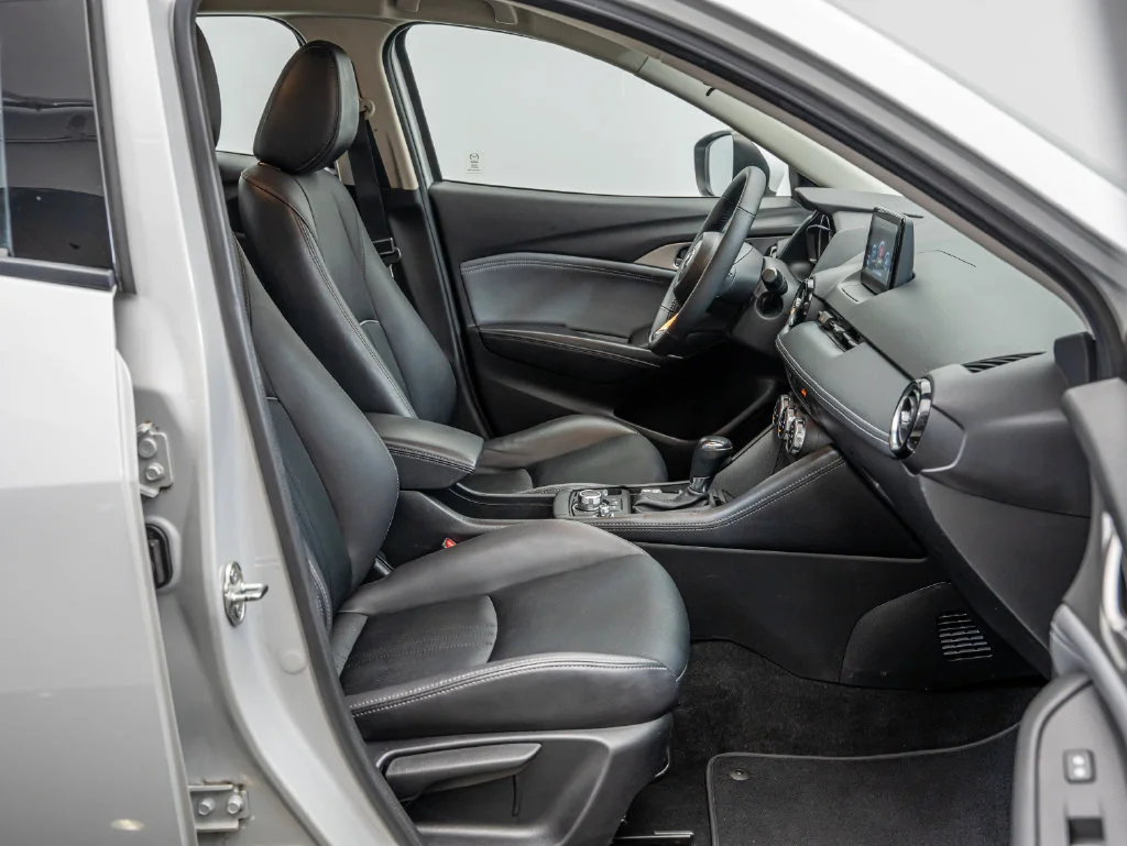 Used 2019 Ceramic Metallic Mazda Touring image 22