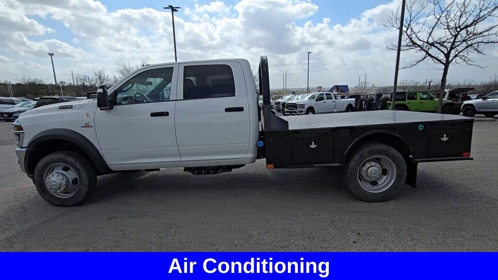 New 2026 Bright White Clearcoat RAM Tradesman image 11