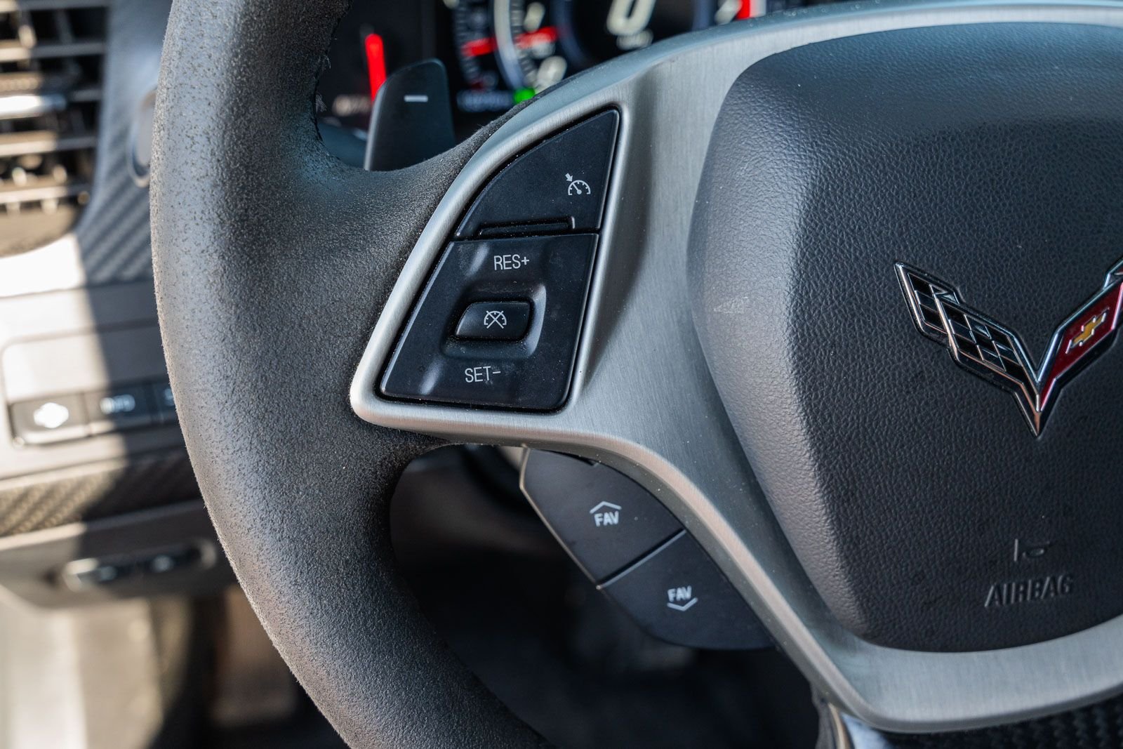 Used 2019 White Chevrolet Z06 image 30