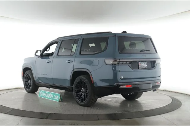 New 2026 Steel Blue Exterior Paint Jeep Limited Reserve image 8