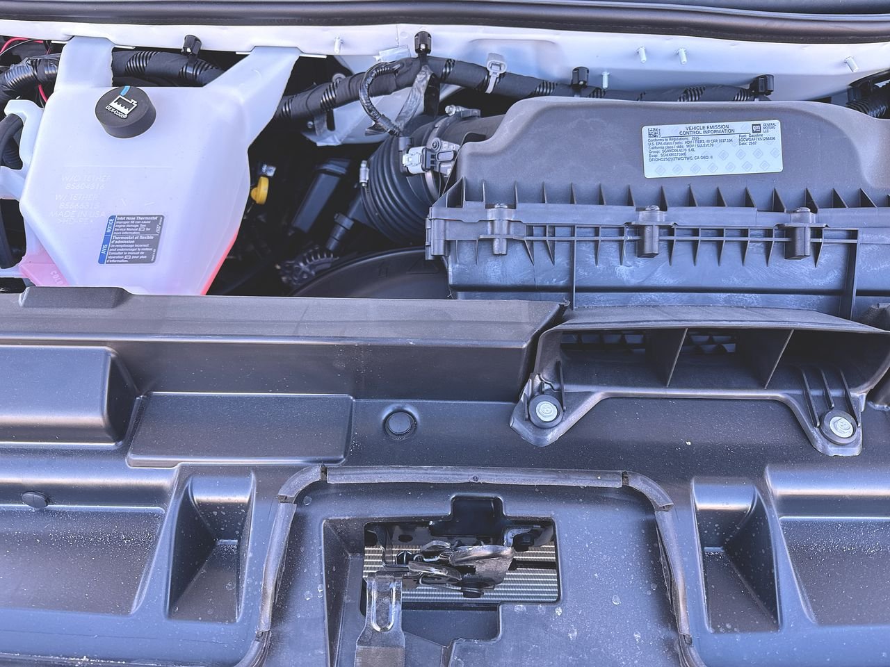 2025 Chevrolet Express Cargo Work Van - Photo 50