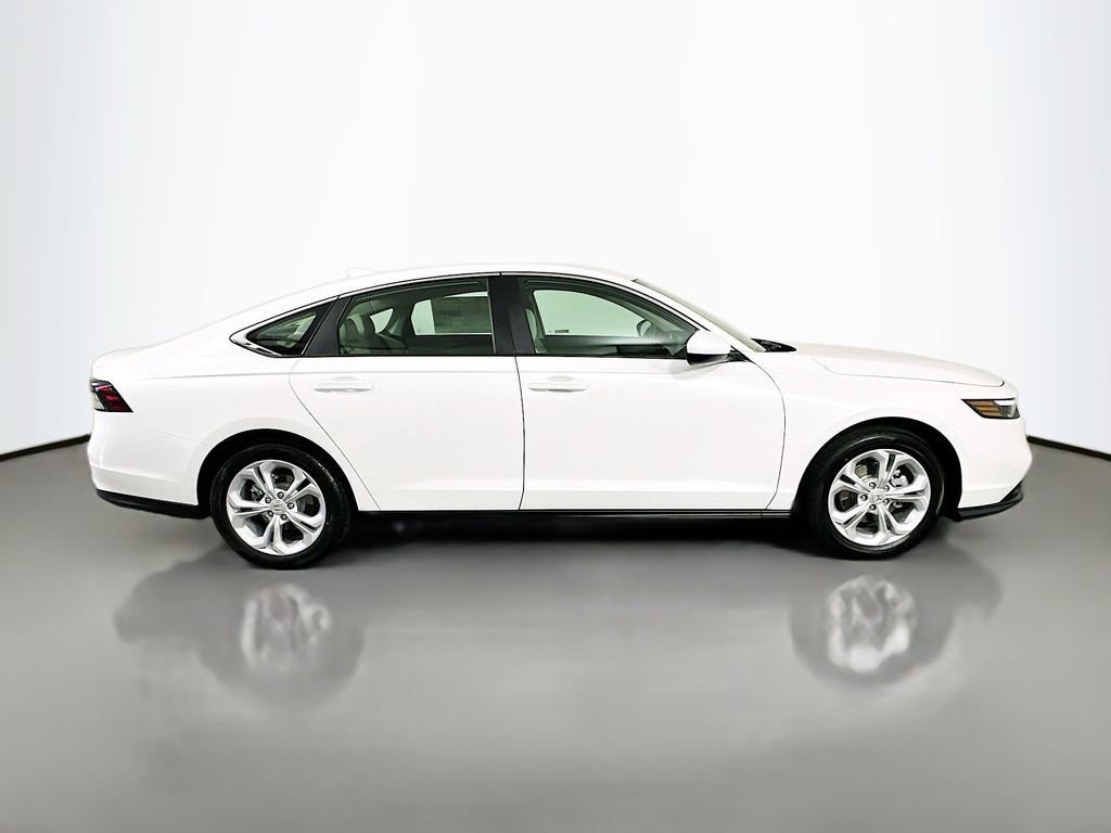 New 2026 Platinum White Pearl Honda LX image 4