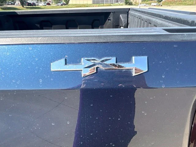 Used 2021 Pacific Blue Metallic GMC SLE image 25