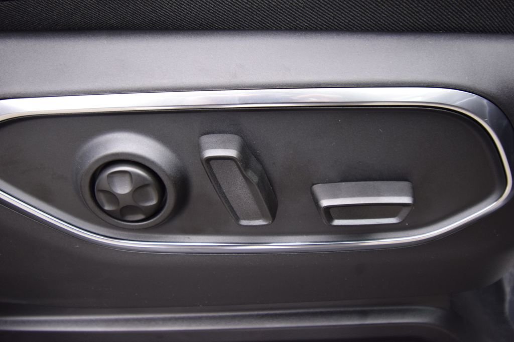 New 2026 High Gloss Black Exterior Paint Jeep Limited Altitude image 18