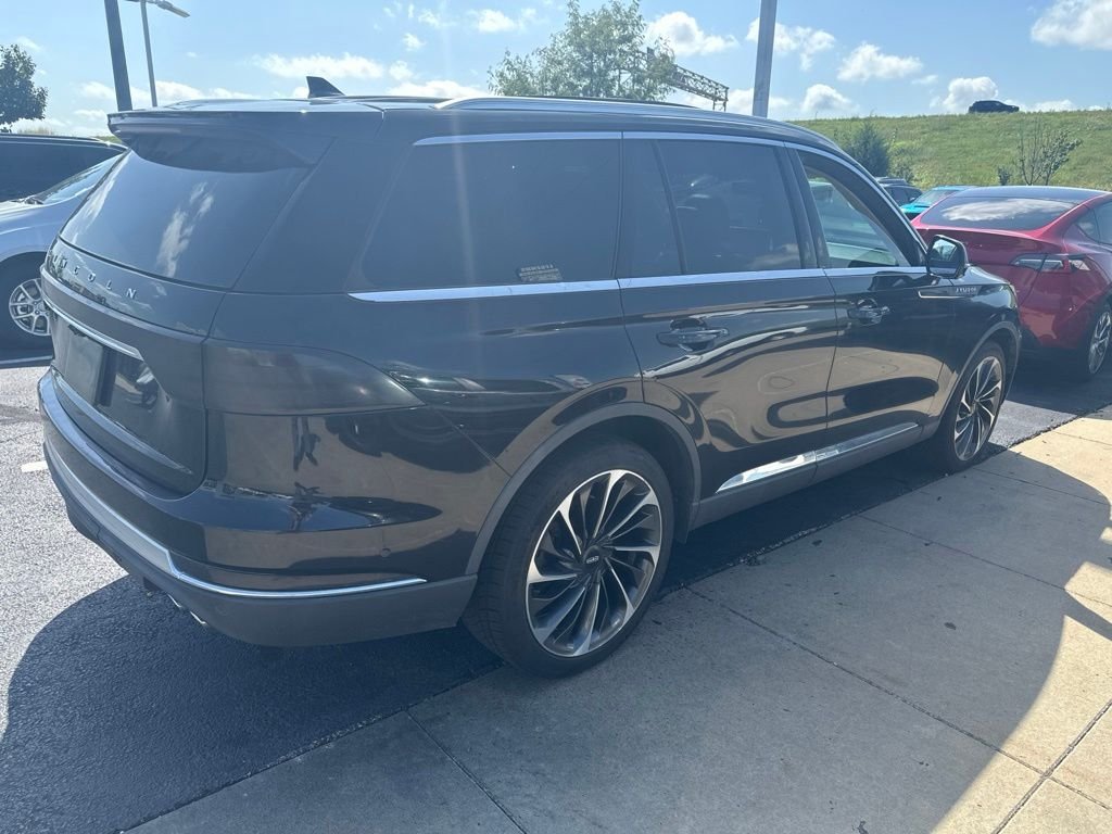 Used 2020 Black Lincoln Reserve image 3