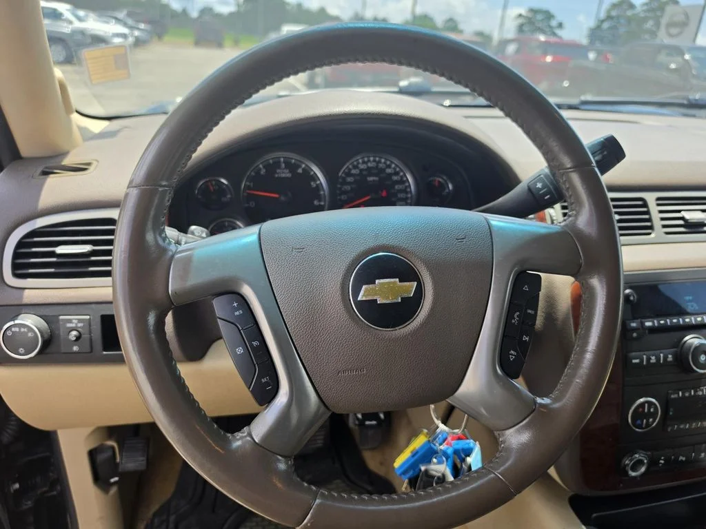 2011 Chevrolet Tahoe LT - Photo 16