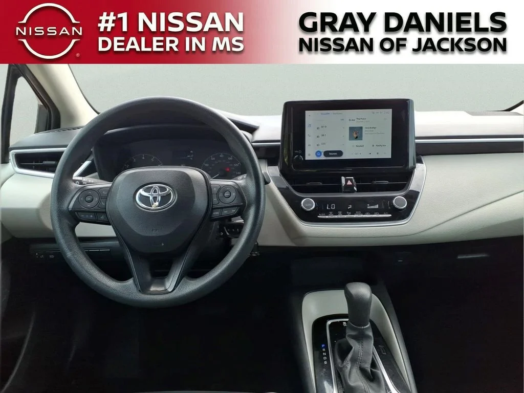 Used 2024  Toyota LE image 8