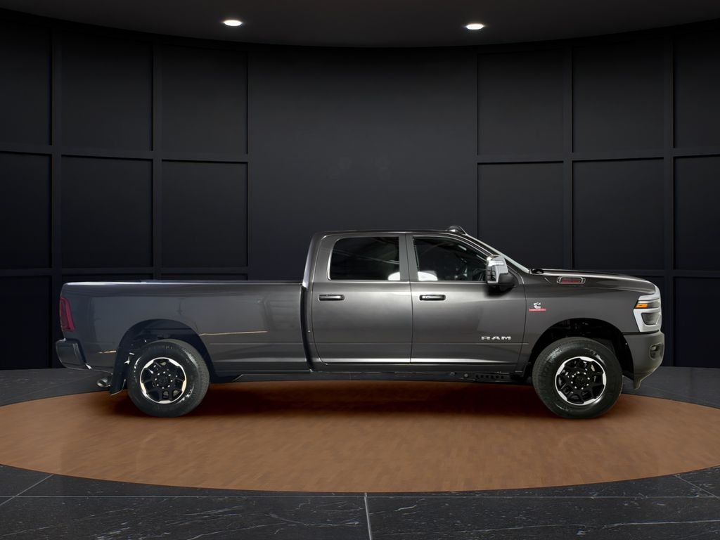 New 2026 Granite Crystal Metallic Clear-Coat Exterior Paint RAM Laramie image 6