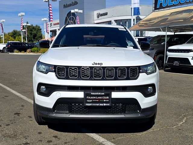 New 2026 Bright White Clearcoat Jeep Latitude image 2