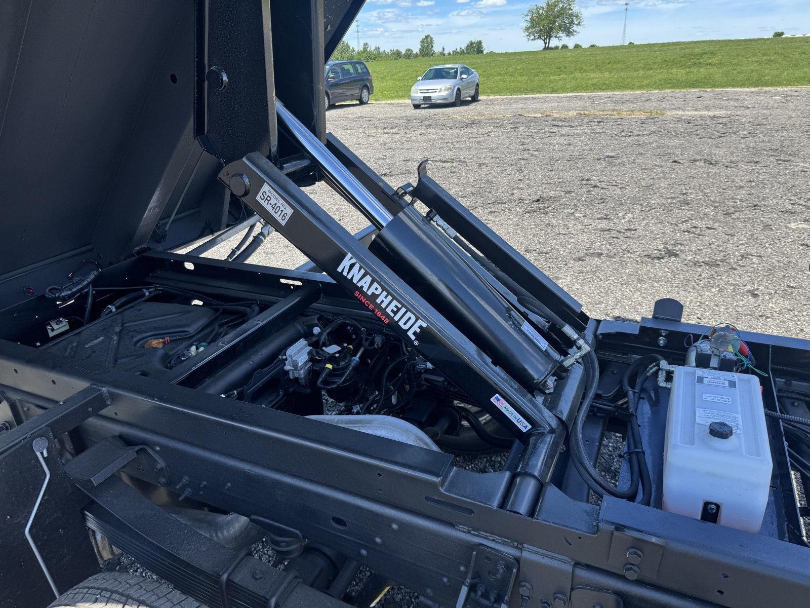 New 2026 Summit White Chevrolet Work Truck image 13
