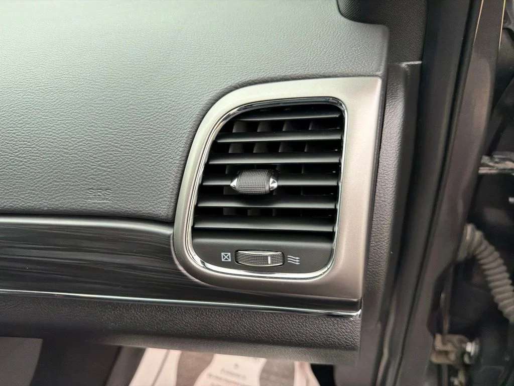 Used 2020 Gray Jeep Limited image 16