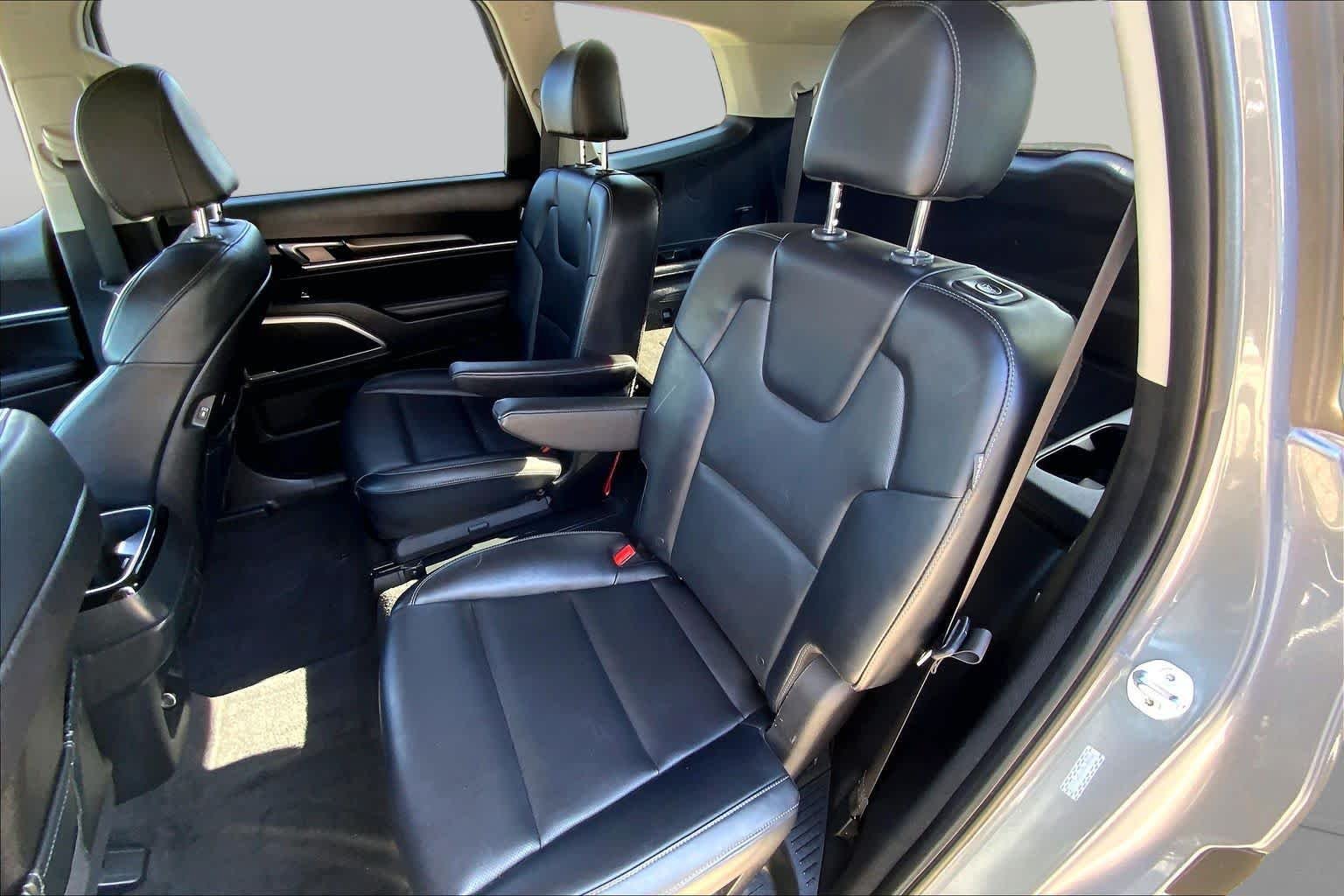 Used 2025 Everlasting Silver Kia S image 18