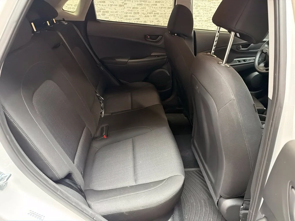 Used 2023 Lunar White Hyundai SEL image 11