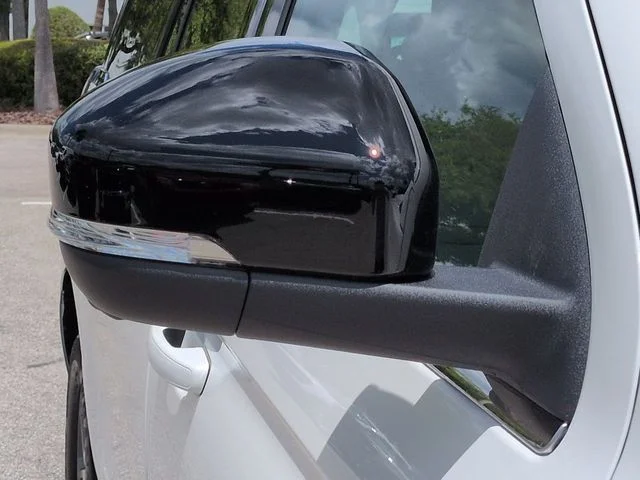New 2026 Star White Metallic Tri-Coat Ford MAX Active image 12