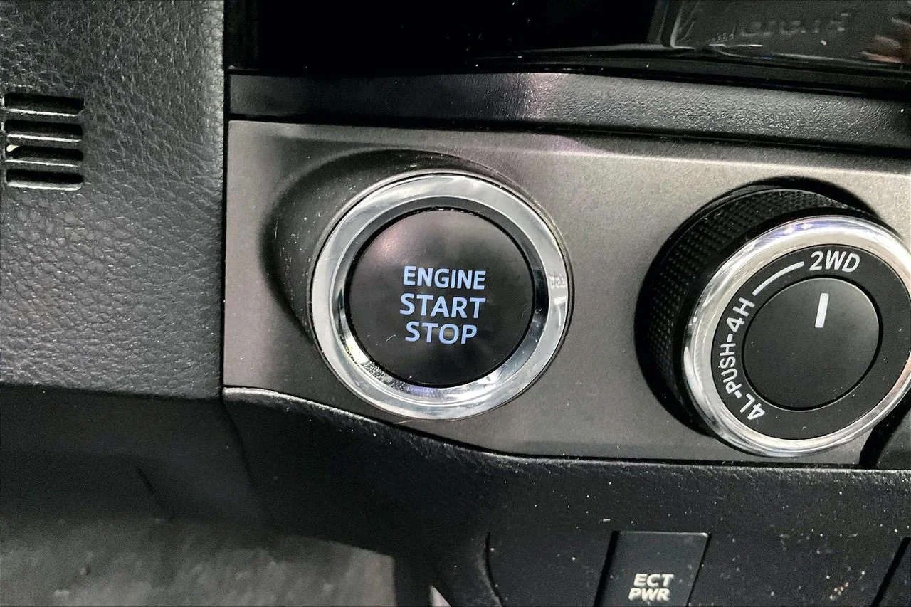 Used 2017 Red Toyota SR image 27