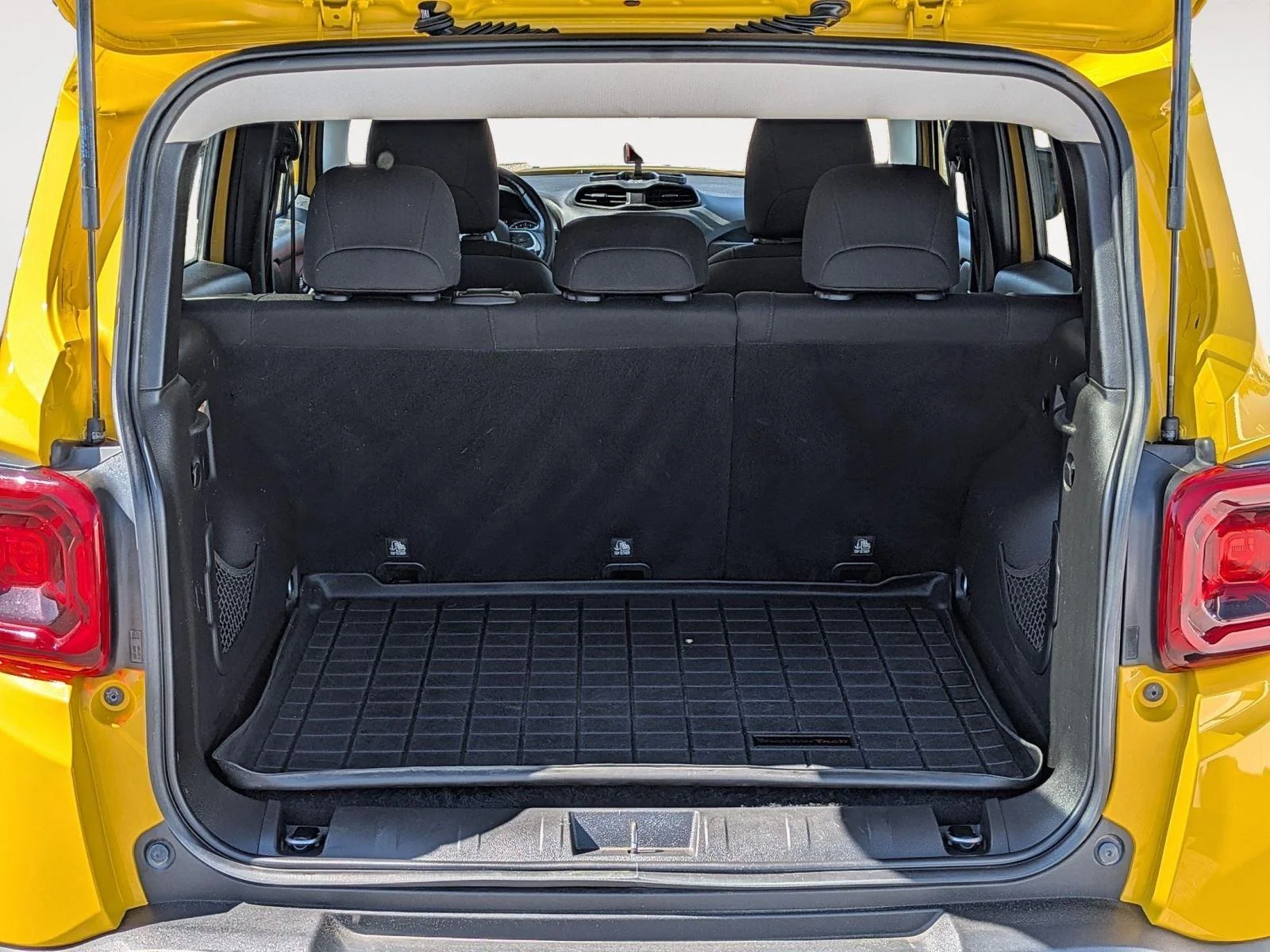 Used 2019 Solar Yellow Clearcoat Jeep Trailhawk image 34