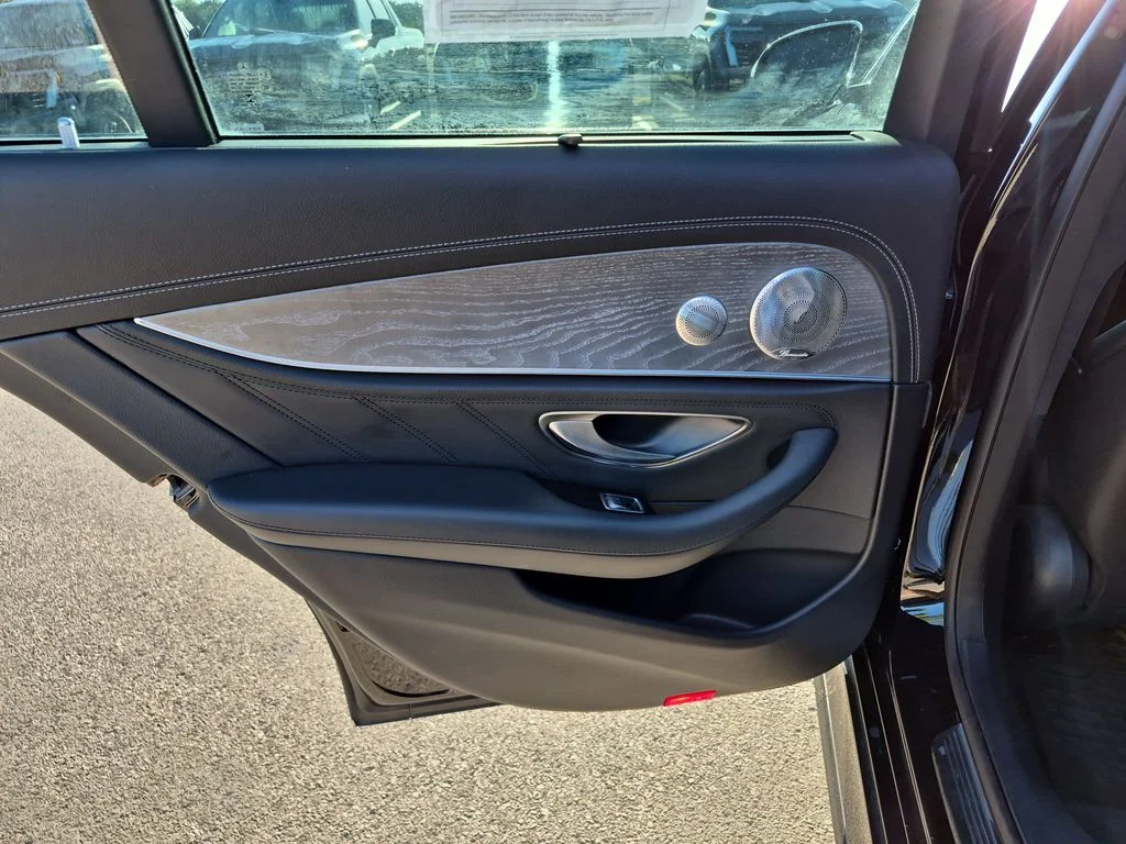 Used 2022  Mercedes-Benz E 53 AMG® image 33