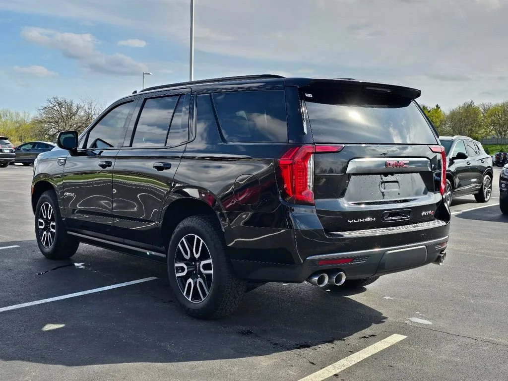 2022 GMC Yukon AT4 - Photo 9