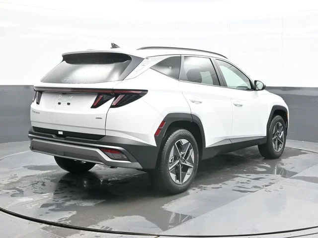 New 2026 White Hyundai SEL Premium image 9