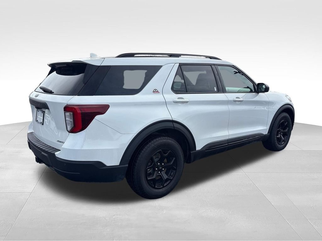 Used 2022 White Ford Timberline image 5