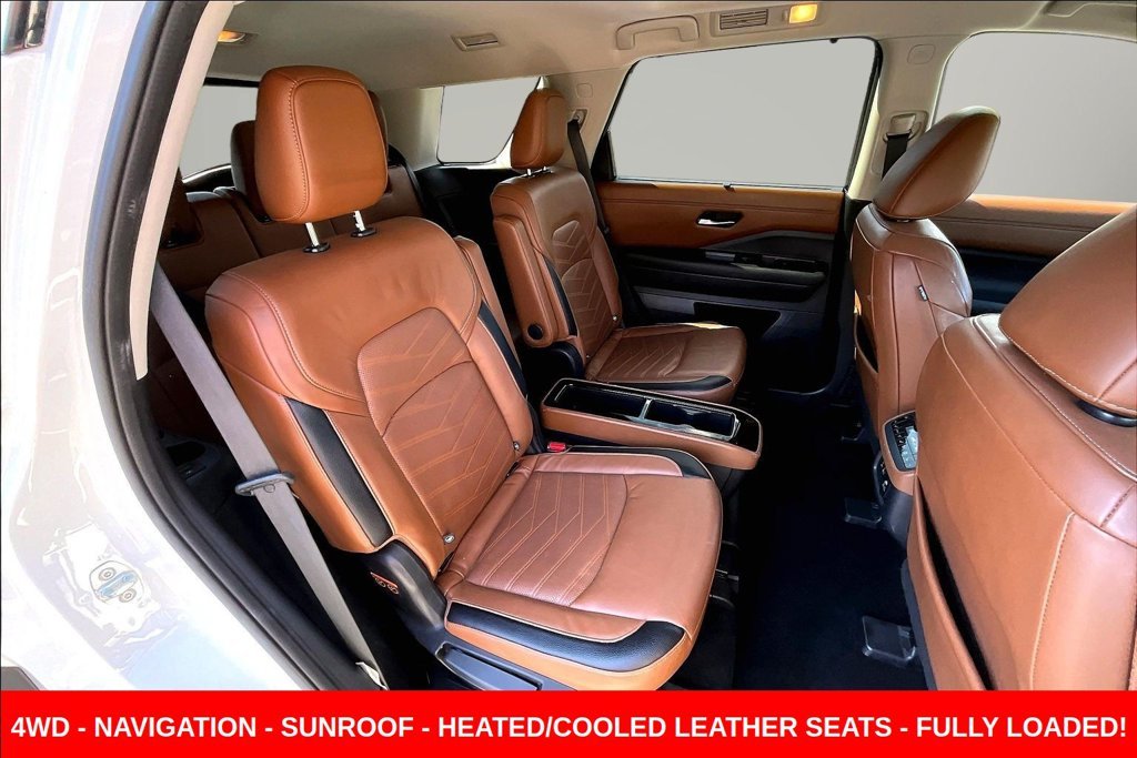 Used 2022 White Nissan Platinum image 31