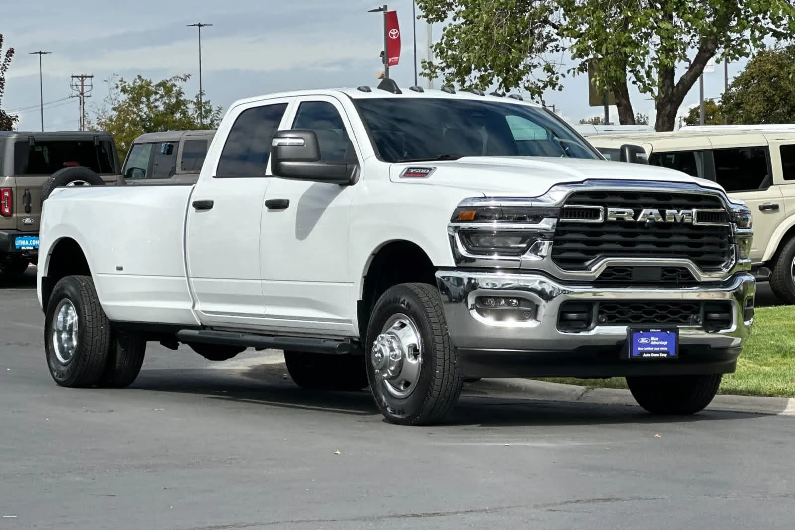 Certified Used 2026 Bright White Clearcoat Ram Tradesman image 9