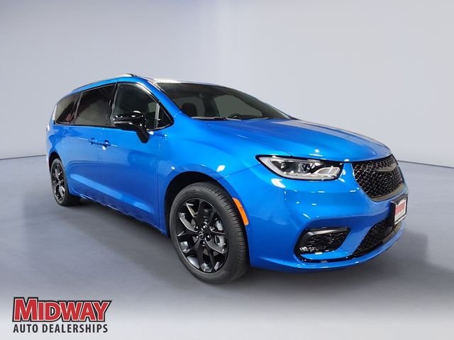 New 2026 Hydro Blue Pearl-Coat Exterior Paint Chrysler Select image 7