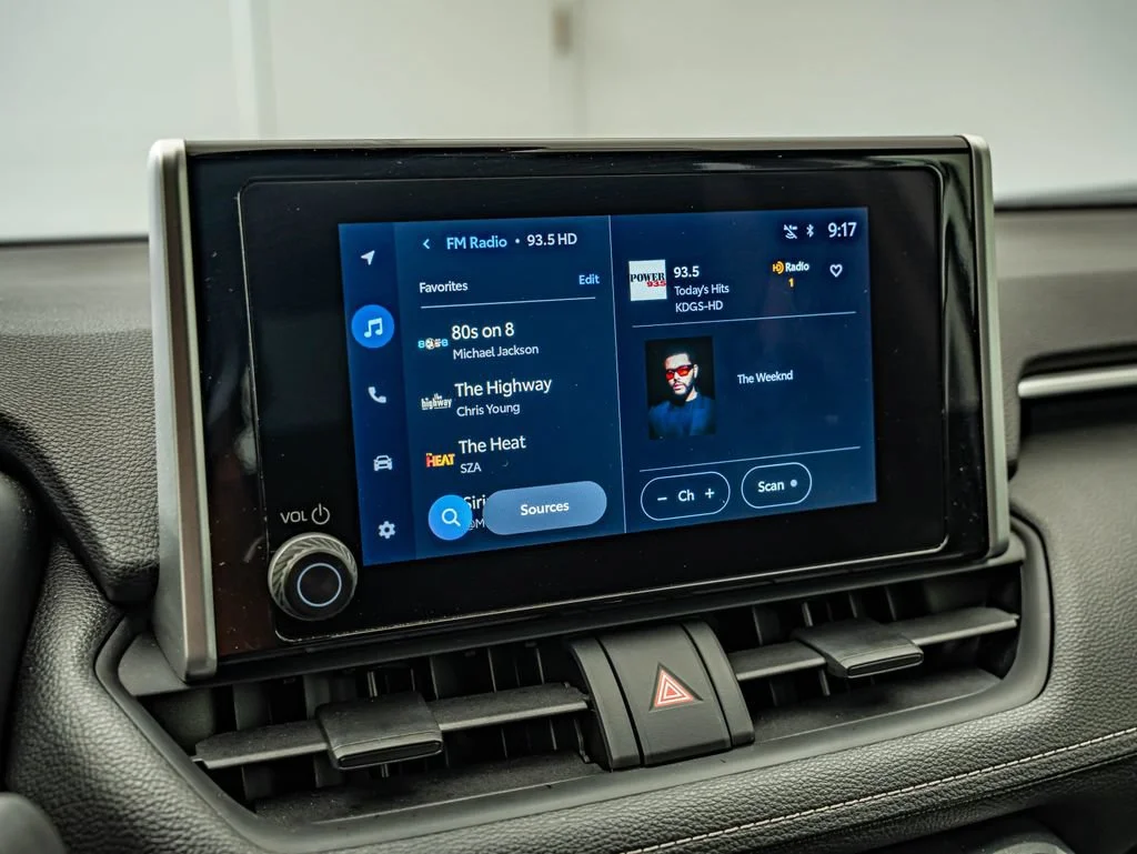 Used 2025 Ice Toyota LE image 24