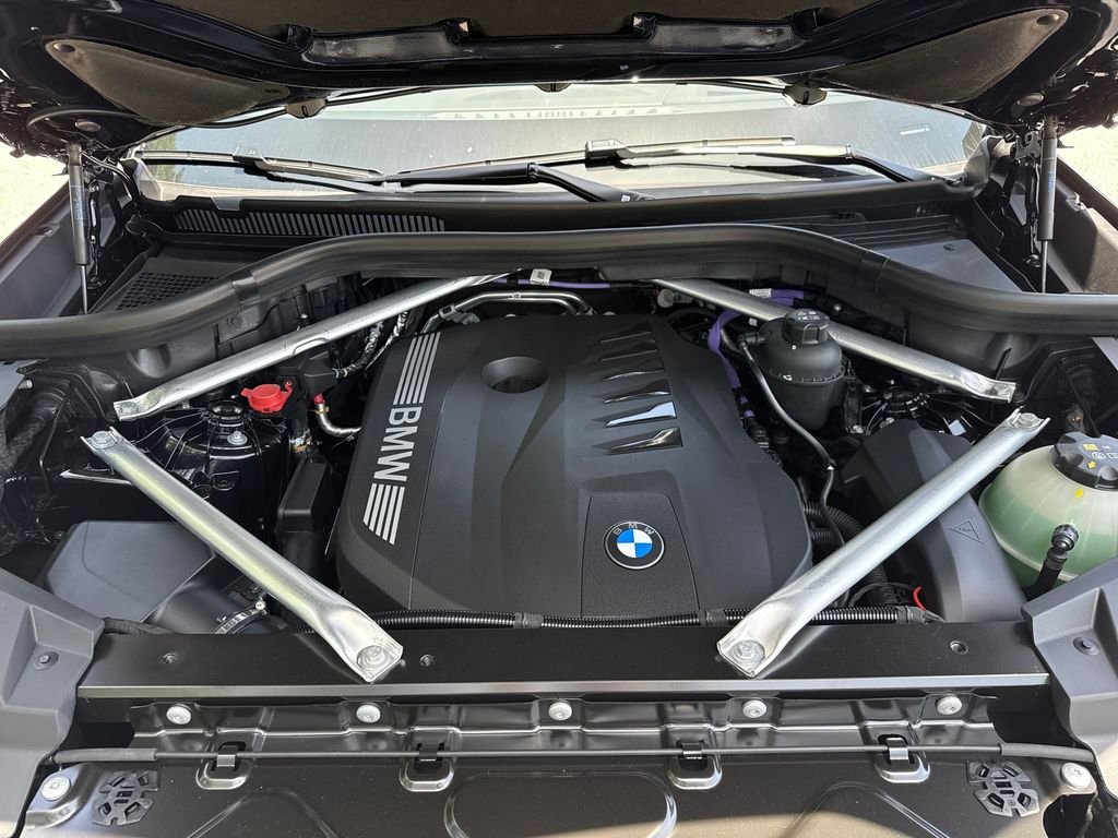 New 2026 Black BMW xDrive40i image 29
