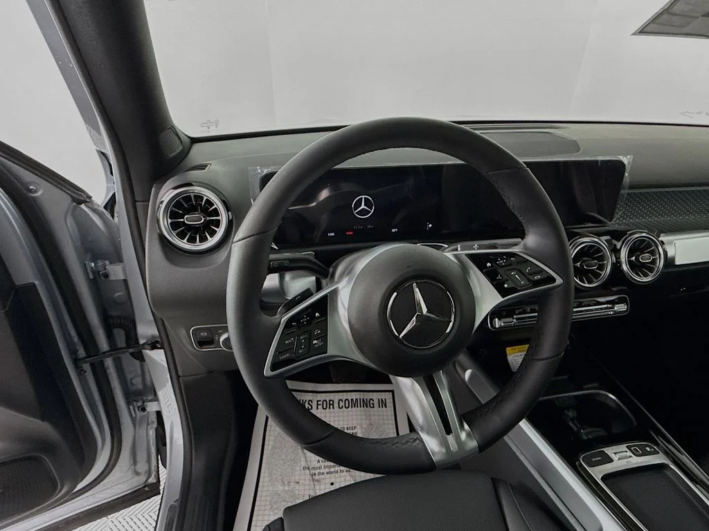 2025 Mercedes-Benz GLB Base - Photo 12