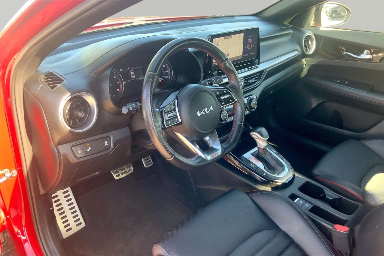 Used 2023 Currant Red Kia GT image 18