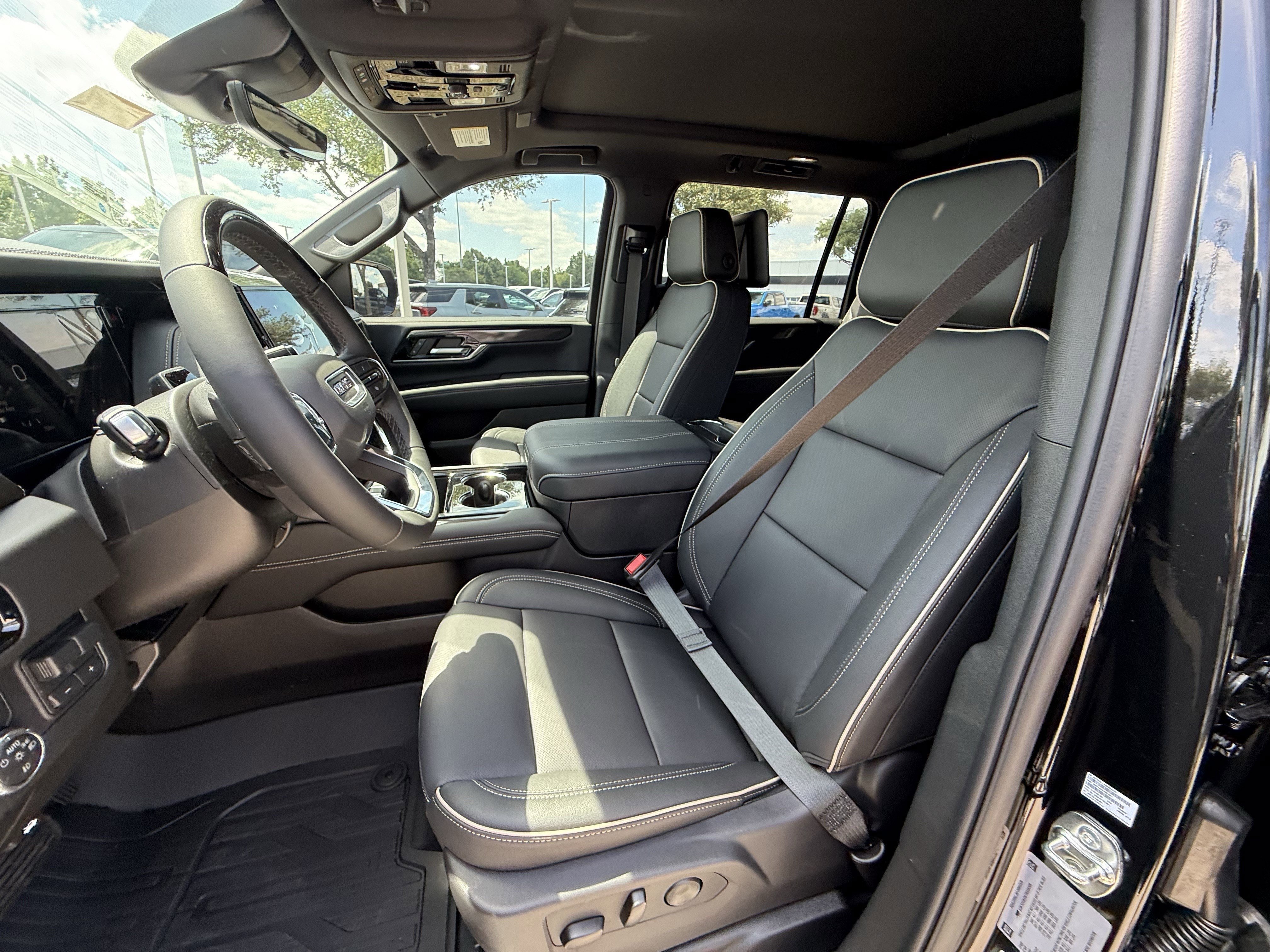New 2026 Onyx Black GMC Elevation image 17