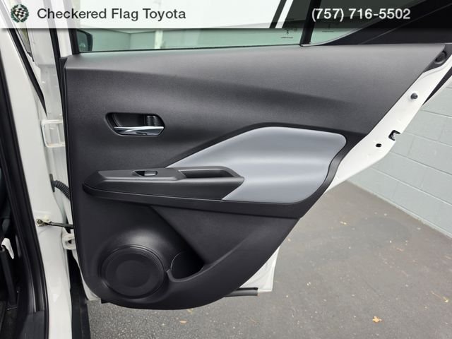 Used 2024 Aspen White Tricoat/Super Black Nissan SR image 47