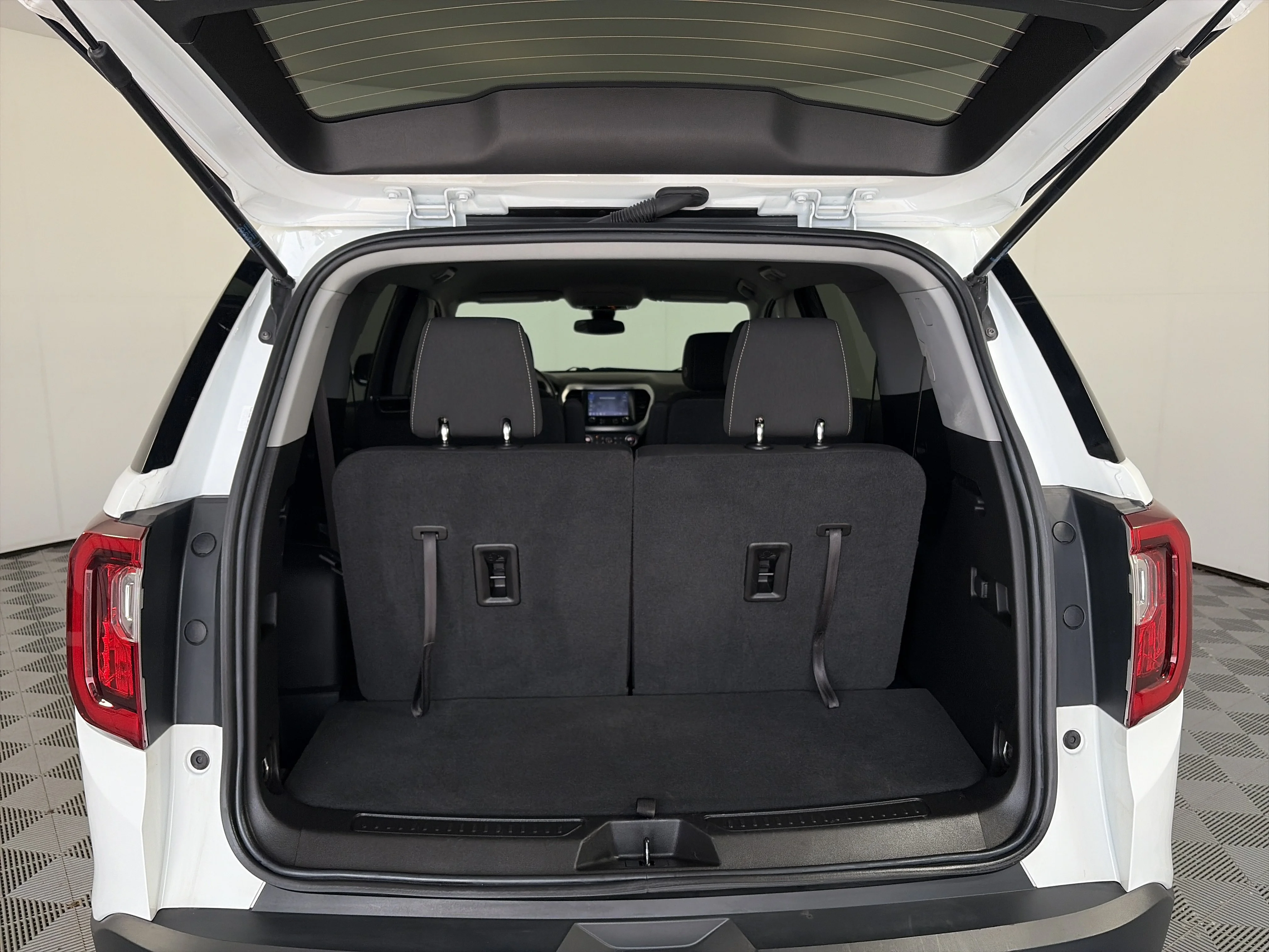 2023 GMC Acadia SLE - Photo 15