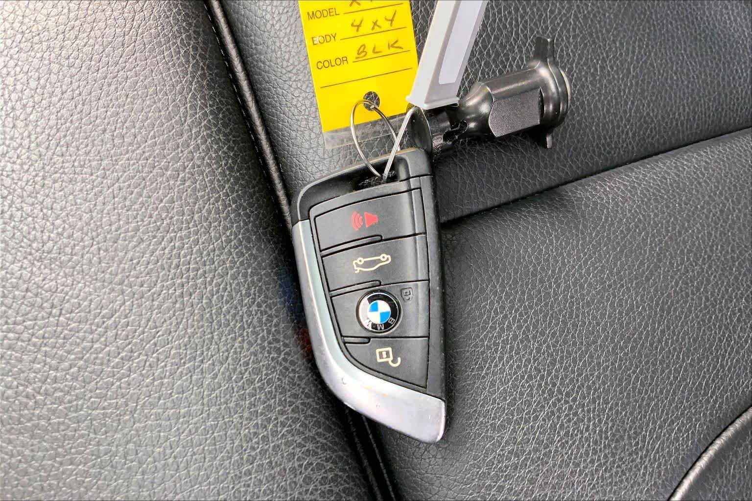 Used 2021 Black Sapphire Metallic BMW xDrive28i image 14