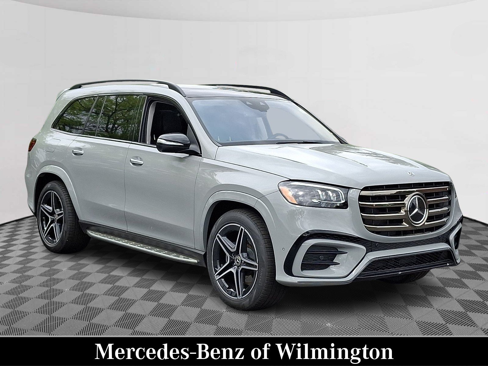 New 2026 MANUFAKTUR Alpine Grey Mercedes-Benz GLS 450 image 1