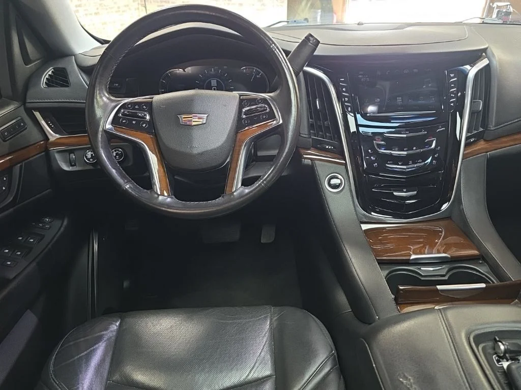 Used 2020 Black Raven Cadillac Luxury image 14