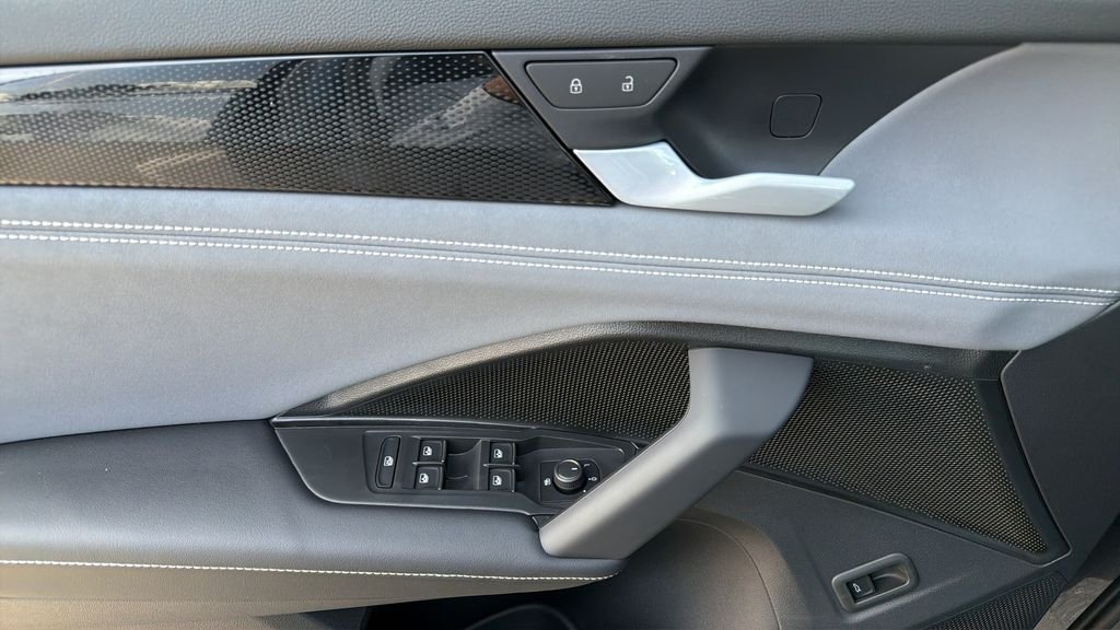 New 2026 Platinum Gray Metallic Volkswagen 2.0T SE image 22