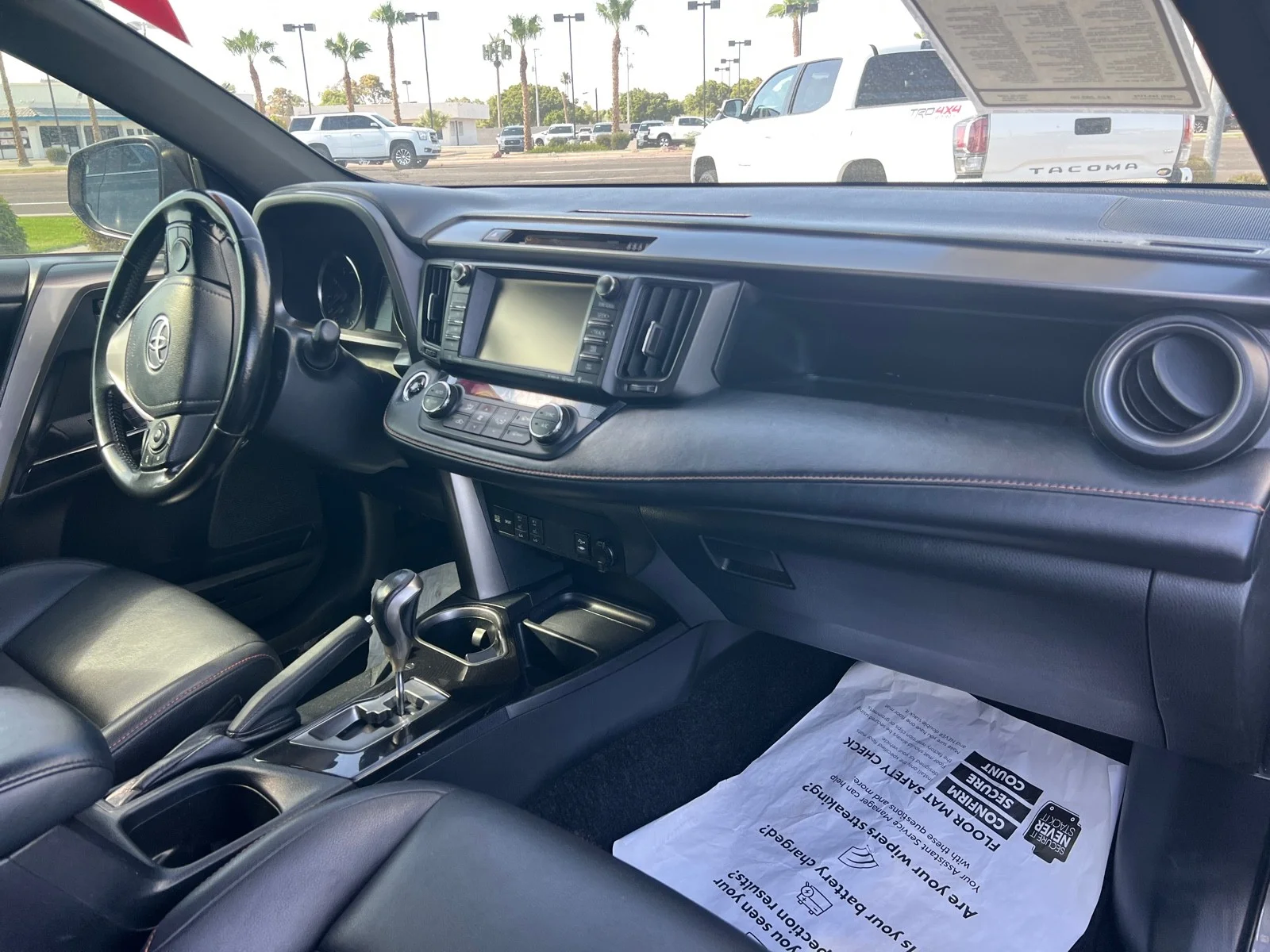 Used 2018 Magnetic Gray Metallic Toyota SE image 11