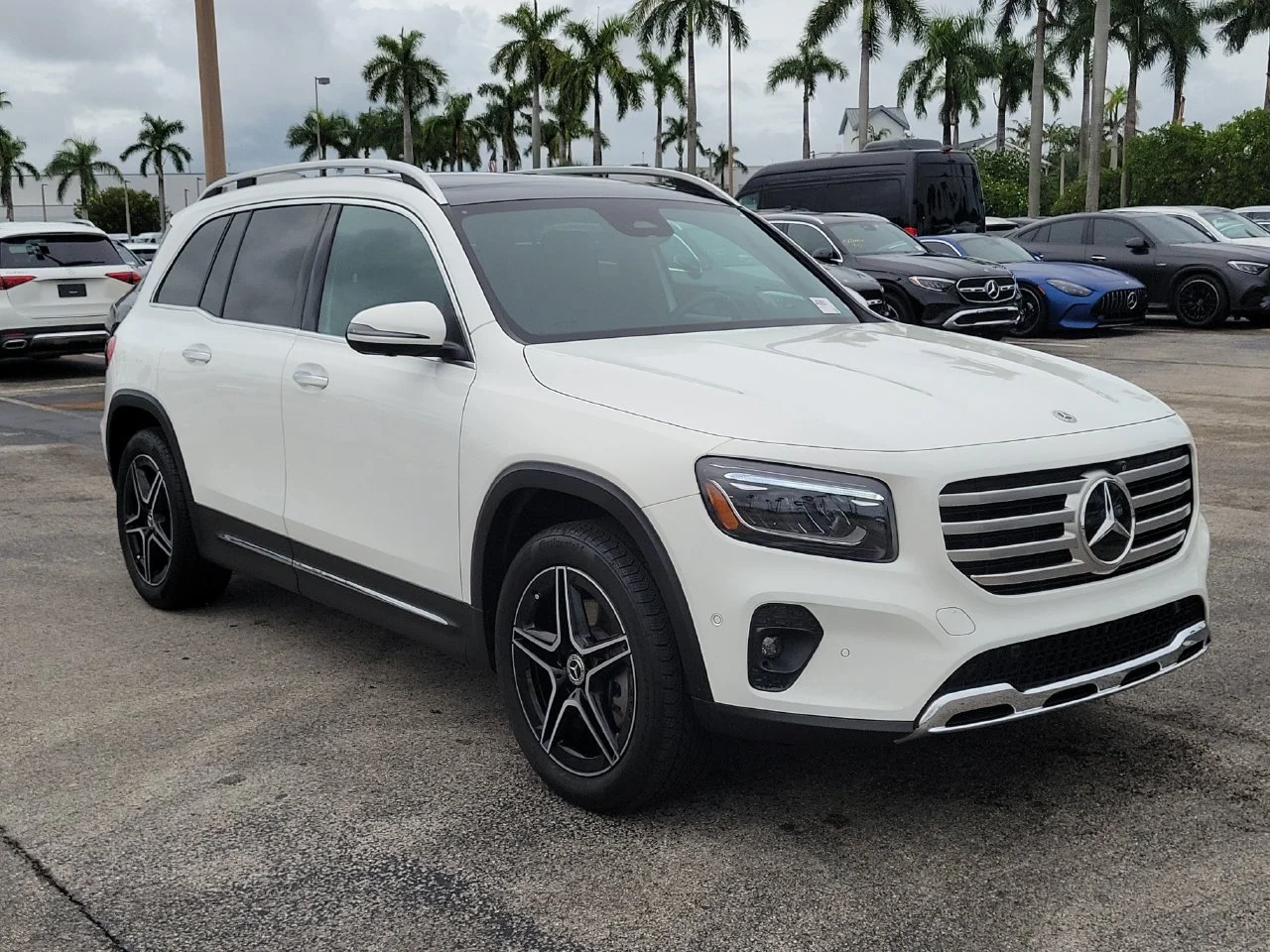 Certified Used 2026 White Mercedes-Benz GLB 250 image 3