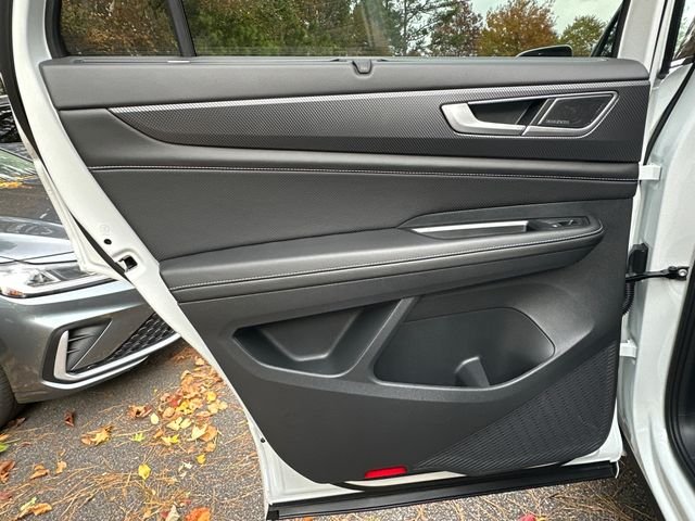 New 2026 White Volkswagen 2.0T SEL Premium R-Line image 22