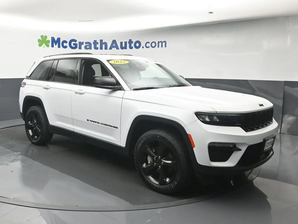 Used 2023 White Jeep Limited image 2