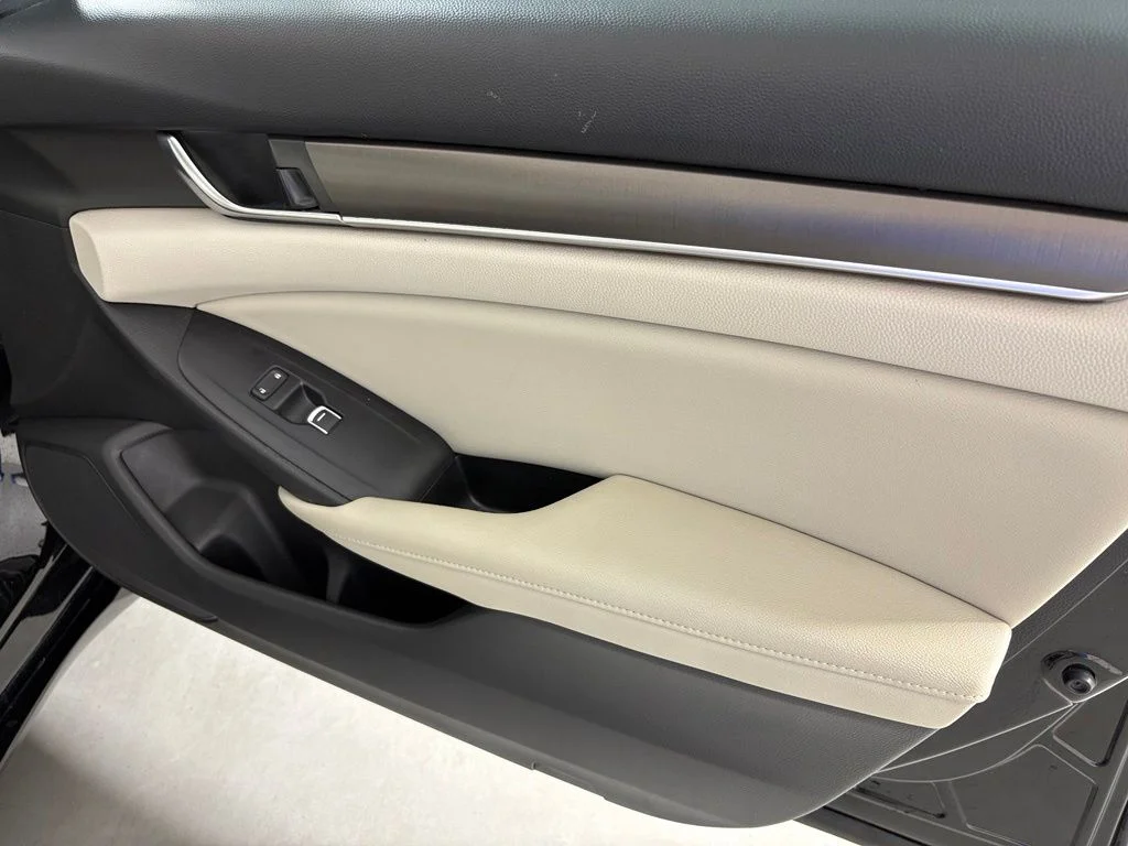 Used 2018  Honda LX image 38