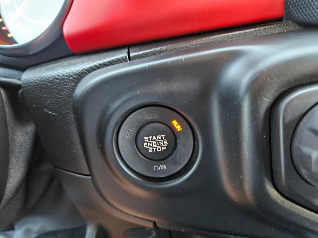 Used 2020 Bikini Pearl Coat Jeep Unlimited Rubicon image 29