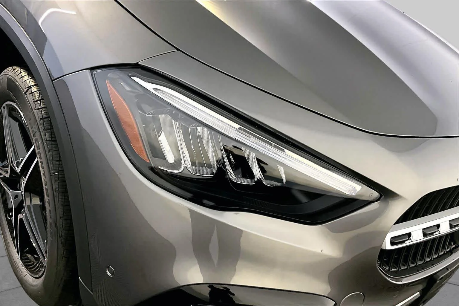 New 2026 Mountain Grey Metallic Mercedes-Benz GLA 250 image 16