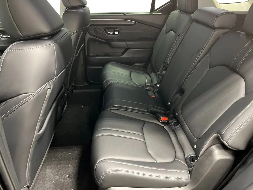 New 2026 Platinum White Pearl Honda AWD Touring image 21