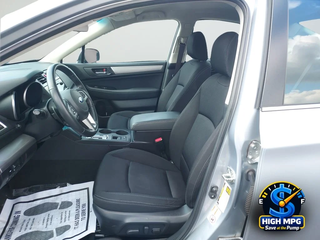 Used 2017 Silver Subaru 2.5i image 30