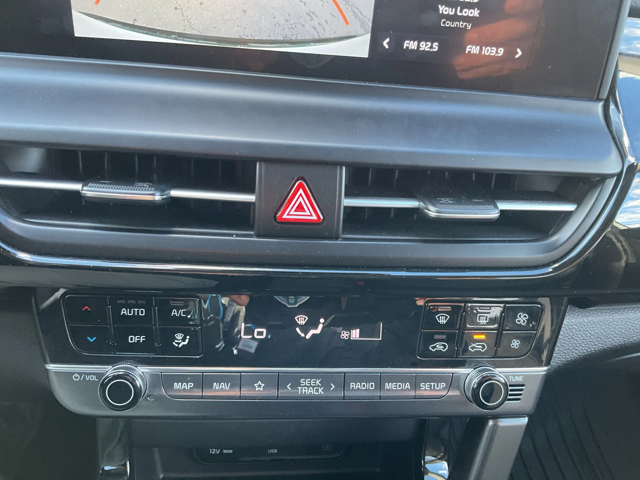 Certified Used 2025 Snow White Pearl Kia S image 24