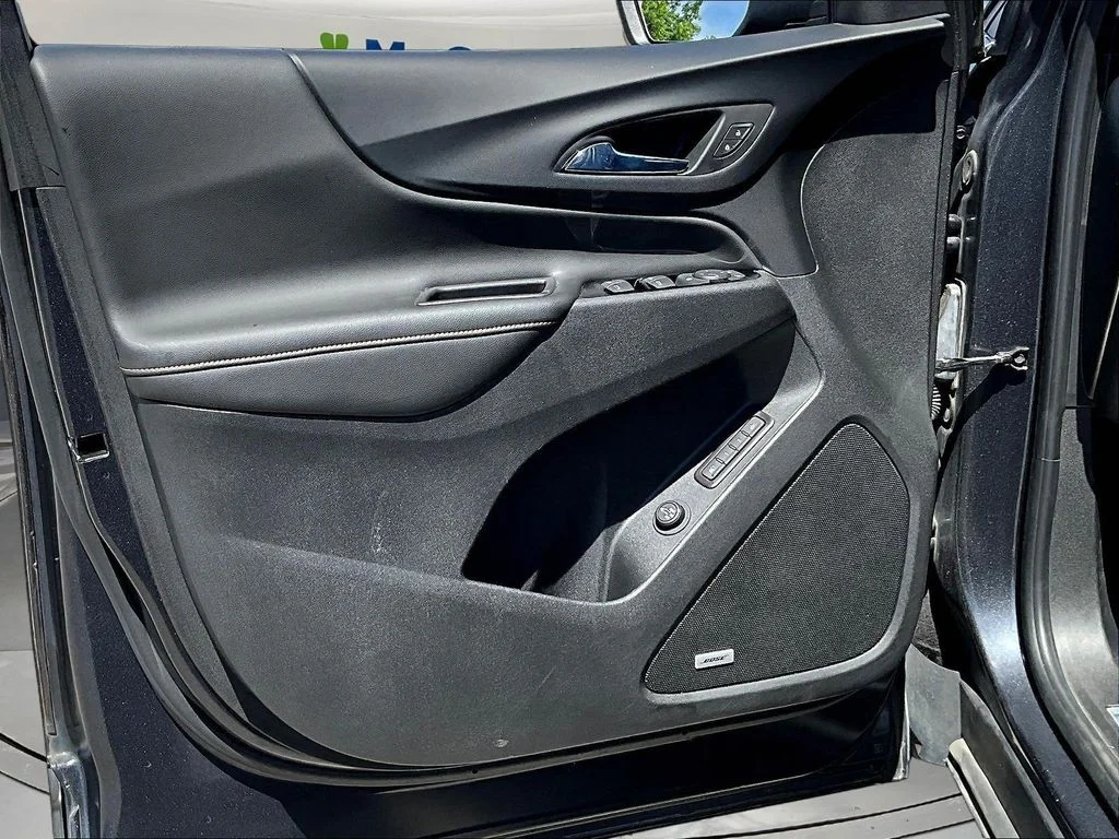 Used 2022 Gray Chevrolet Premier image 22