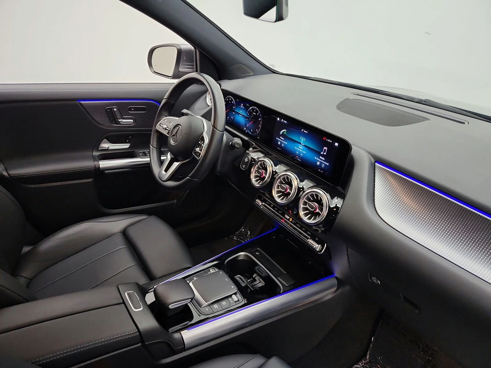 Used 2023 Mountain Grey Metallic Mercedes-Benz GLA 250 SUV image 17